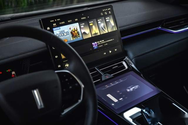 “全场景0焦虑”、标配即满配 摩卡DHT-PHEV 正式上市
