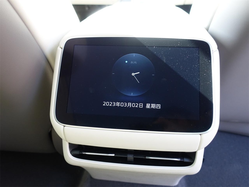 在造型这块飞凡算是玩明白了，实拍飞凡F7，一眼惊艳！
