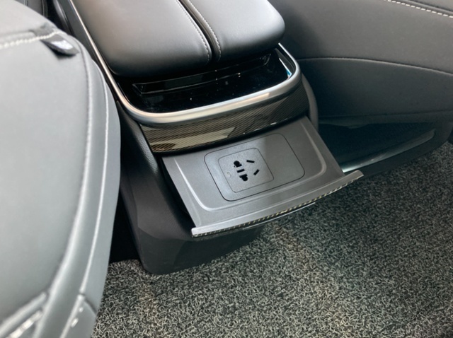 纯电+智能+豪华+MPV，上汽大通MAXUS MIFA 9实拍解析