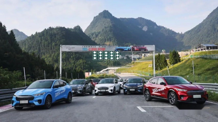 不辱“Ye马”之名，赛道试驾Mustang Mach-E后答疑三点