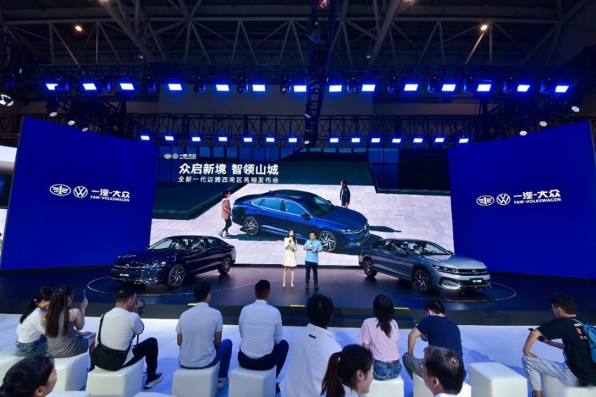 零百加速仅3.7秒，极狐阿尔法S5能否“跑”过竞品？