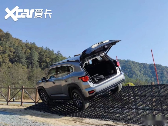 不让越野流于形式 场地试驾哈弗二代大狗燃油版