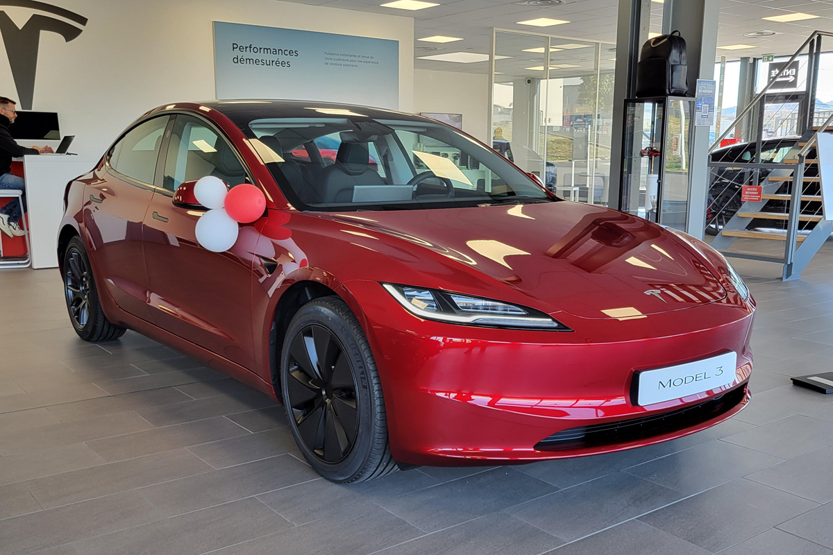 零跑B01、小鵬M03、特斯拉Model 3三選一,女性用戶該如何避坑? 零跑B01、小鵬M03、特斯拉Model 3三選一,女性用戶該如何避坑?