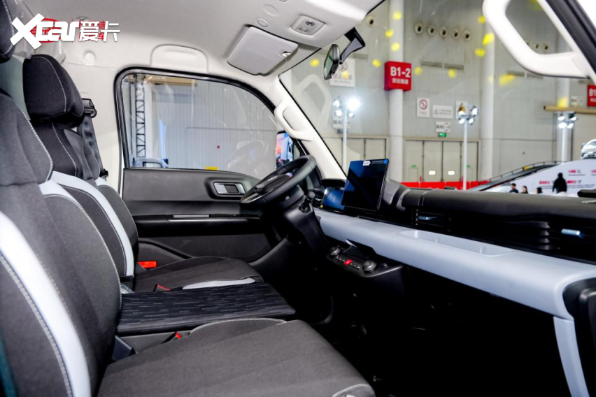 比亚迪轿卡T4重磅发布！9.58万首发价格携6大权益重构城配新体验