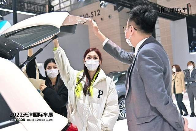 进阶人生 双C闪耀 零跑C01震撼亮相天津国际车展