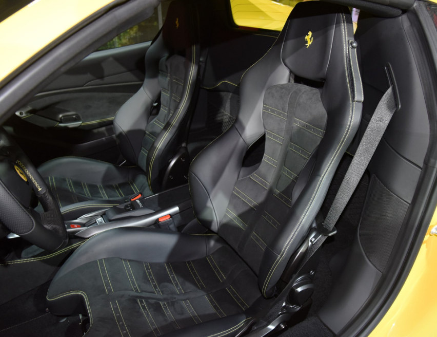 2020款法拉利F8 Spider