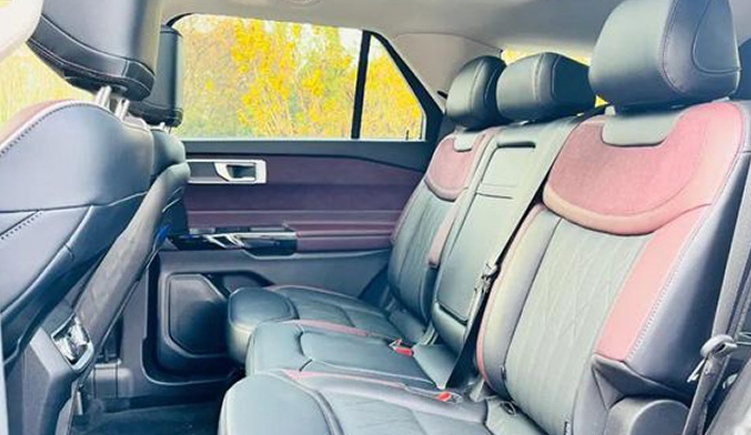 福特打造的新SUV，前脸像福特猛禽，标配2.3T+10AT