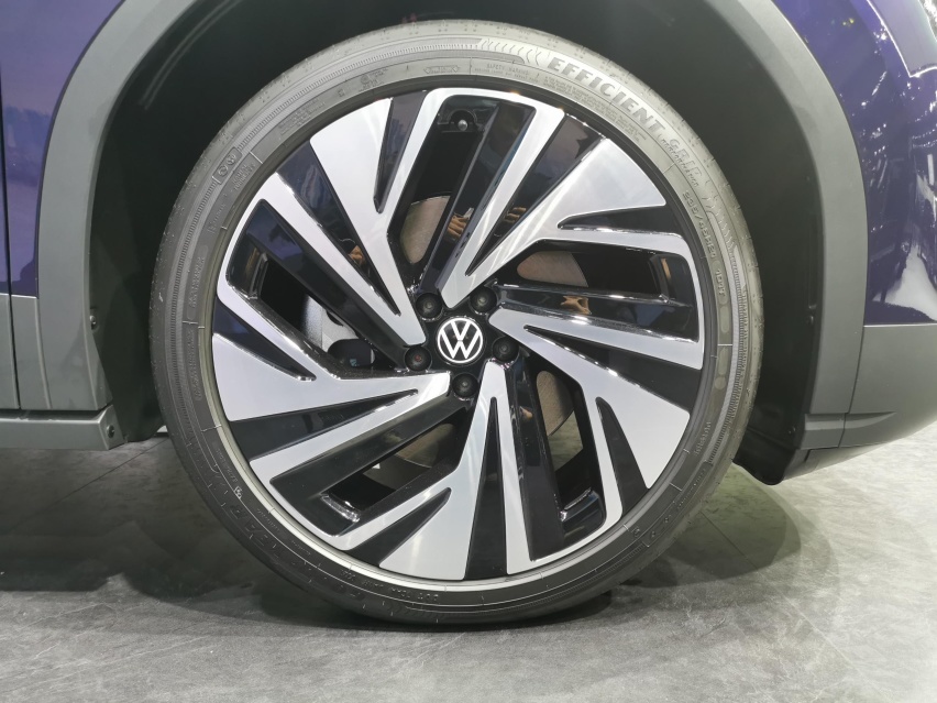 上海车展实拍：纯电动中型SUV 上汽大众ID.6 X
