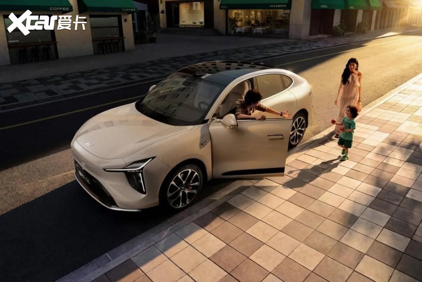 全新智己LS6上市 19.79万起锁定2026家庭纯电SUV