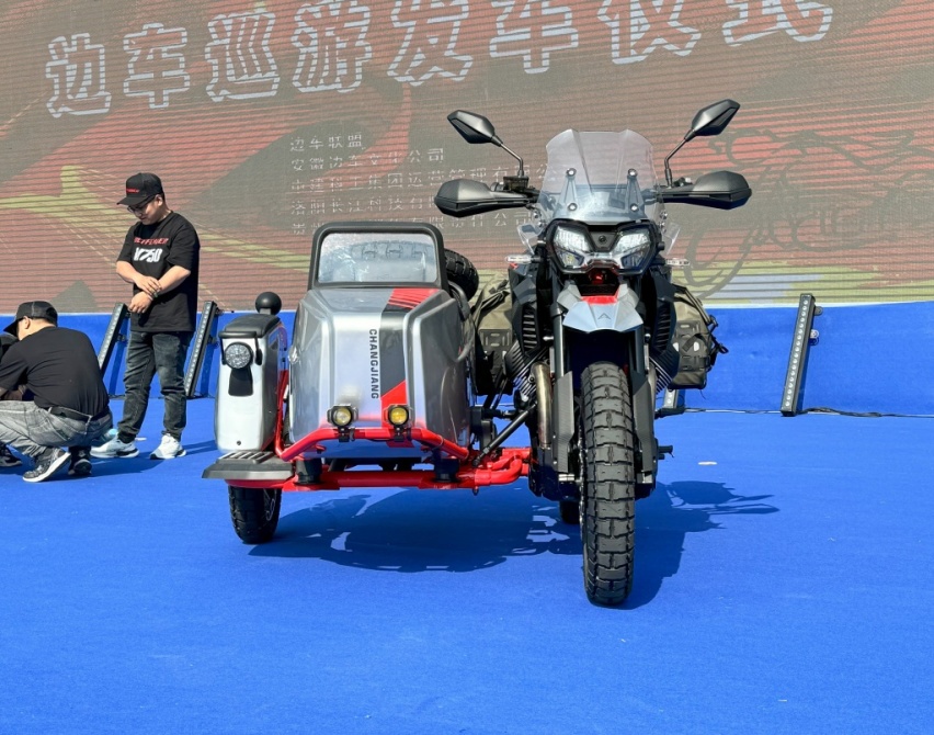 新车速递：长江卫士V750上市，国产拉力风偏三轮有看点