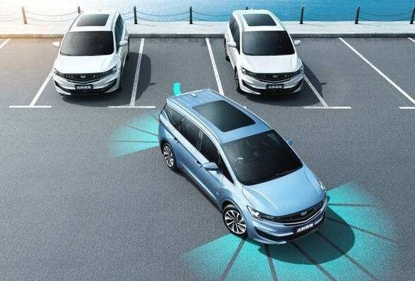 沃尔沃“自动泊车”惨撞门框，销售的解释惹怒了众多网友