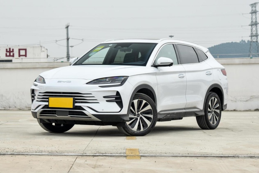 15万预算买SUV，想要省油空间大，宋PLUS DM-i荣耀版值得一看