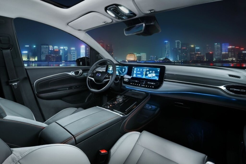 手握二十万买什么SUV？这两款不怕油价上涨，性价比杠杠的