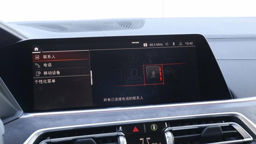 和宝马X5对比，挑战奔驰GLE，理想L8有胜算吗？