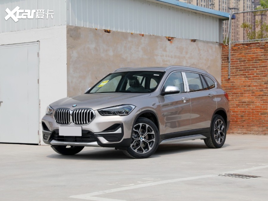 豪华紧凑型SUV怎么选？奔驰GLB对比宝马X1和奥迪Q3