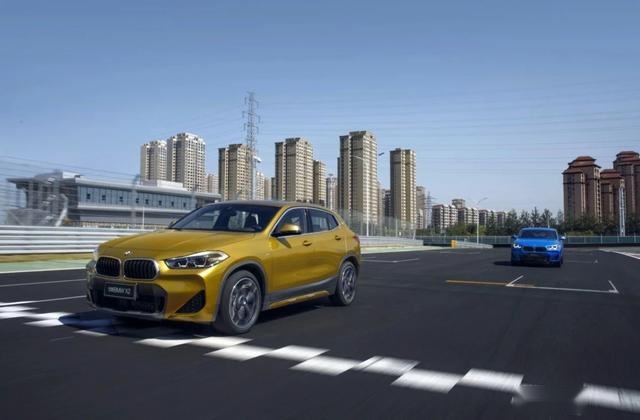 能跑还能野 双M加持创新BMW X2