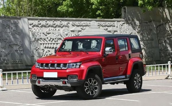 BJ40换上哈弗H9发动机，北汽越野就能“硬”起来了？
