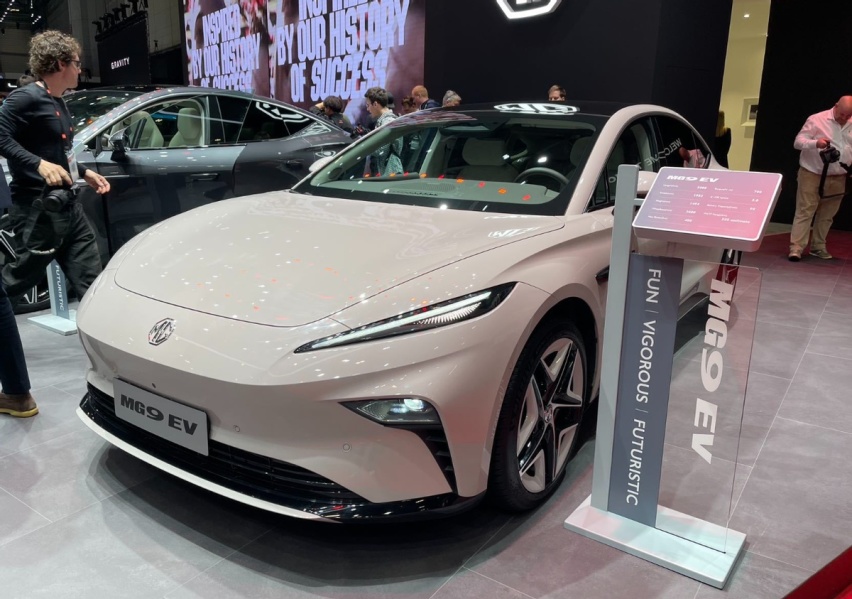 飞凡F7/R7换标出海？上汽名爵MG9 EV/ S9 EV亮相日内瓦车