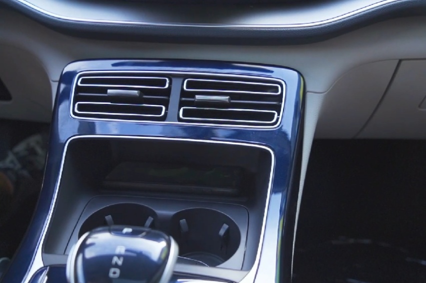 实拍秦PLUS EV，最长续航600km，十万级纯电轿跑的不二之选？