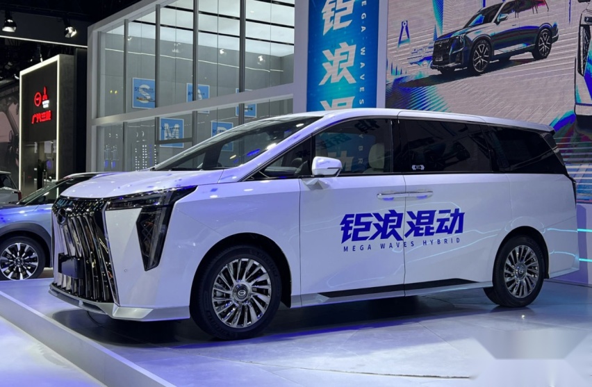 成都车展丨国产MPV天花板，新一代传祺M8有多奢华？