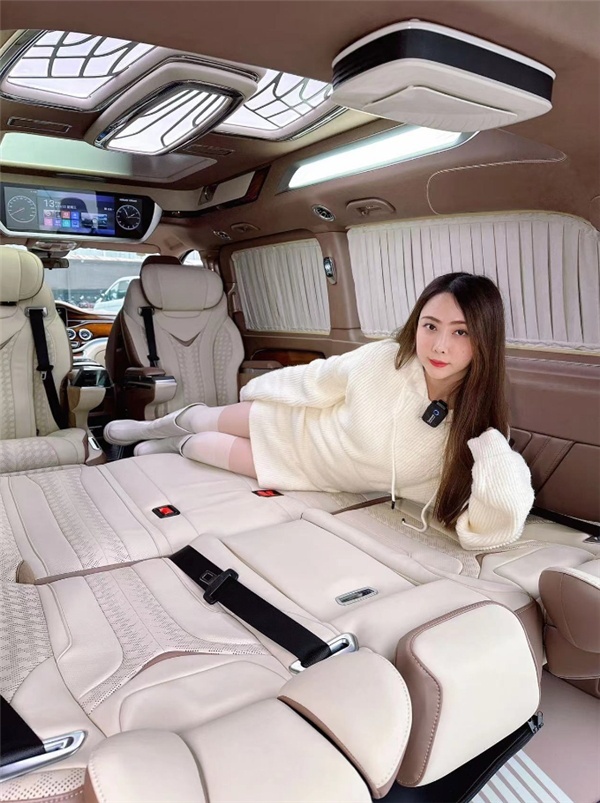 沉稳的高级感——奔驰V260房车如何改装？