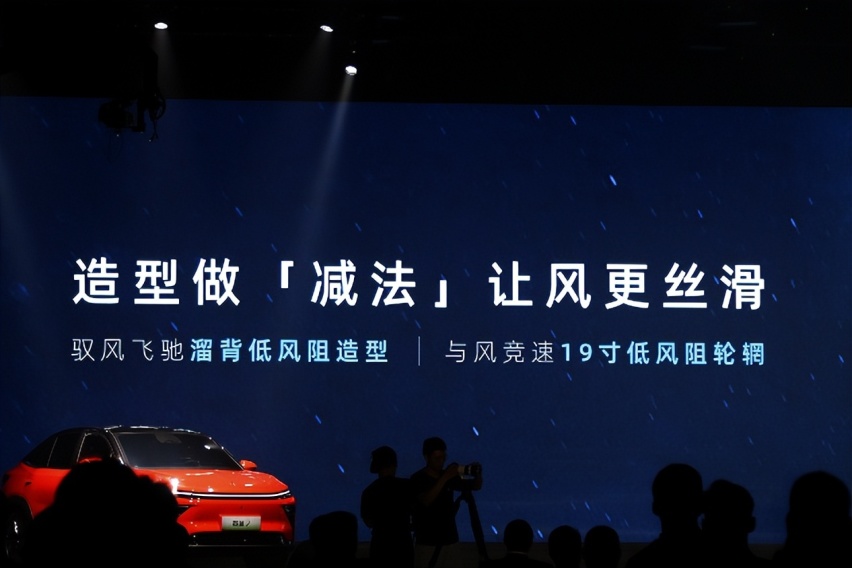 10万+纯电SUV，60秒换电还防晕车，睿蓝7又便宜又好吗？
