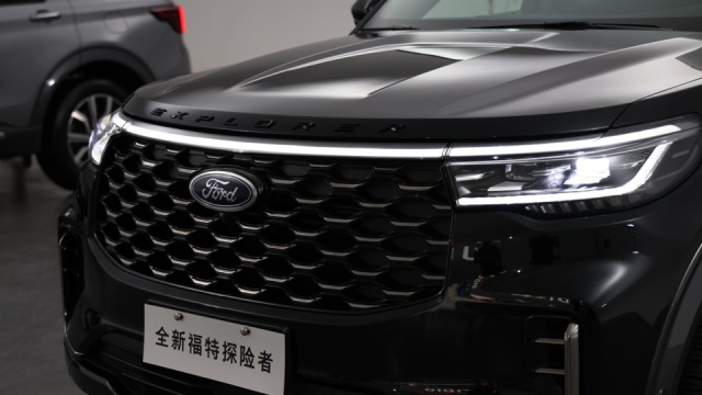 新福特探险者没涨价，多花2万拿四驱，还是31万买入门更合适？