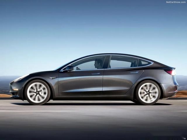 不到一年的Model 3亏掉11万，时光倒流我会怎么选