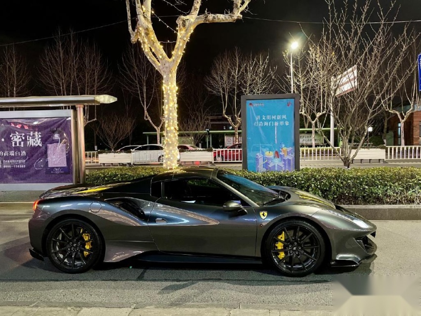敞篷赛道猛兽，法拉利488 Pista Spider