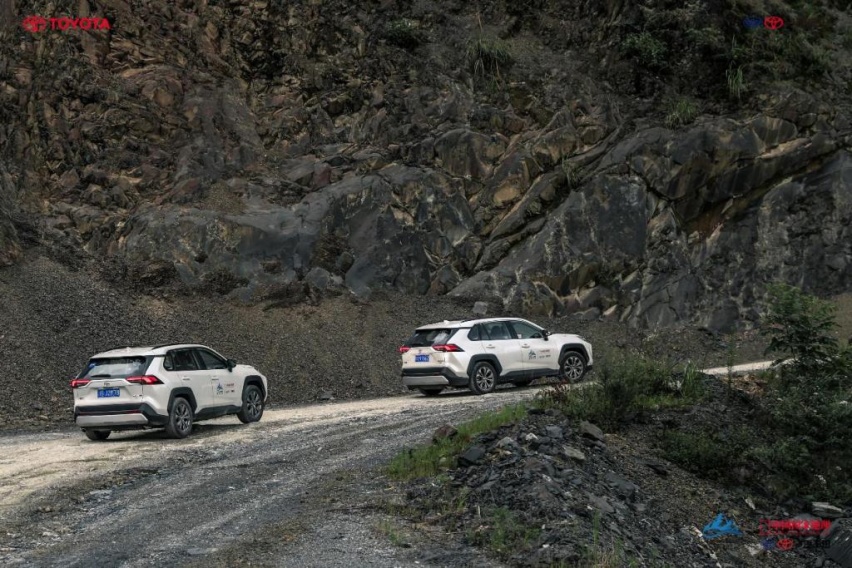 探野山河 做自然的主角一汽丰田新RAV4荣放 诠释新态度