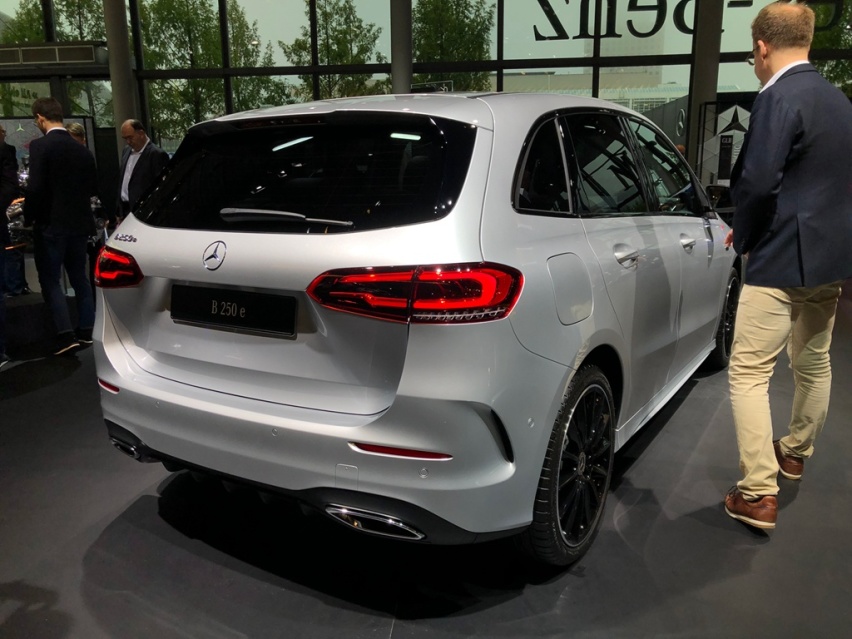 autohomecar__ChcCRV13Rq-AU5l6ABcWaNhRoKM779