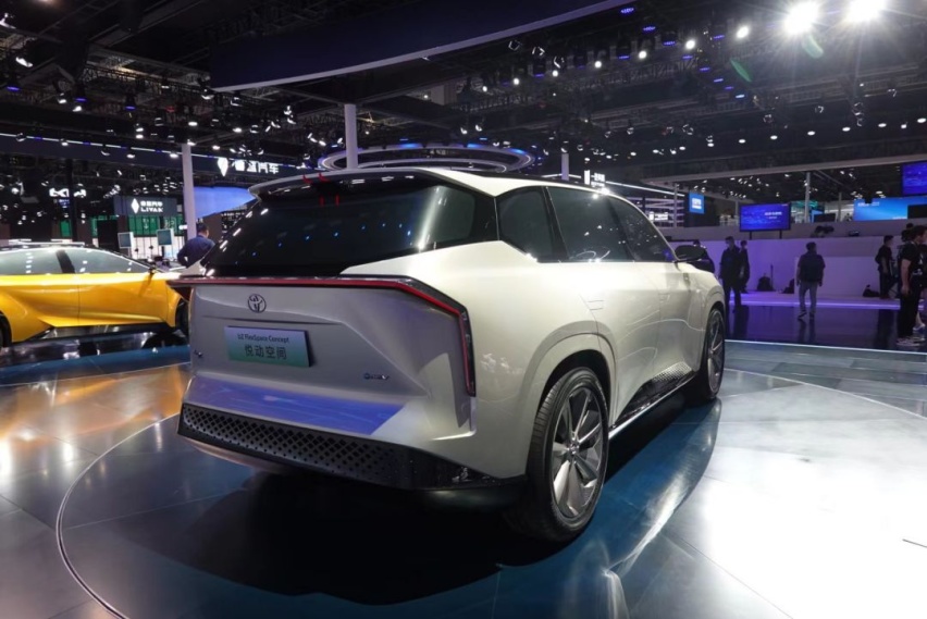 2023上海车展丨丰田bZ FlexSpace Concept悦动空间