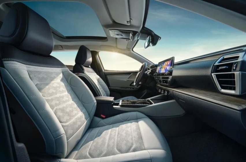 配置、款型、设计调整，2024款凡尔赛C5 X补贴可达2万元
