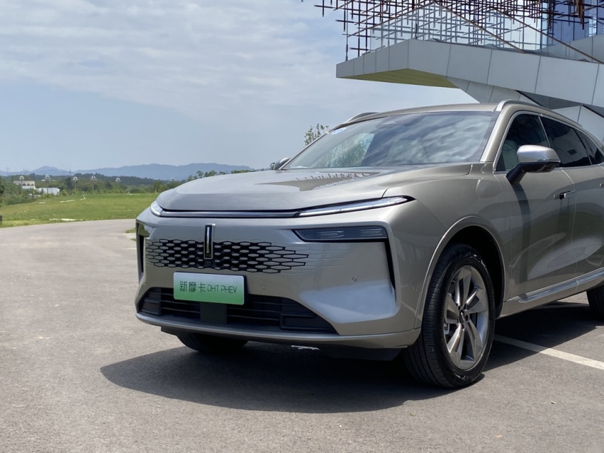 以全新面貌挑战理想L7，试驾新摩卡DHT-PHEV