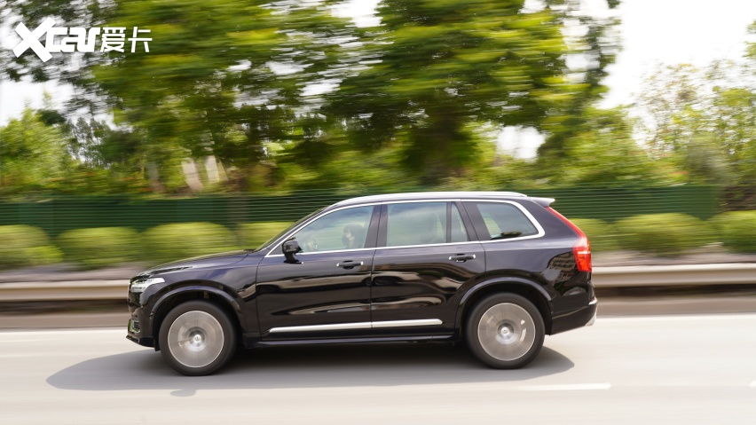 低调与豪华的结合,一辆有内涵的豪华车,试驾沃尔沃xc90-爱卡汽车爱咖