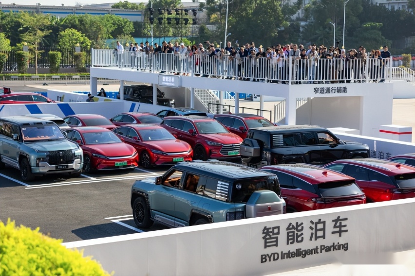 比亚迪又秀了一把，发布“整车智能”，距离未来汽车更进一步