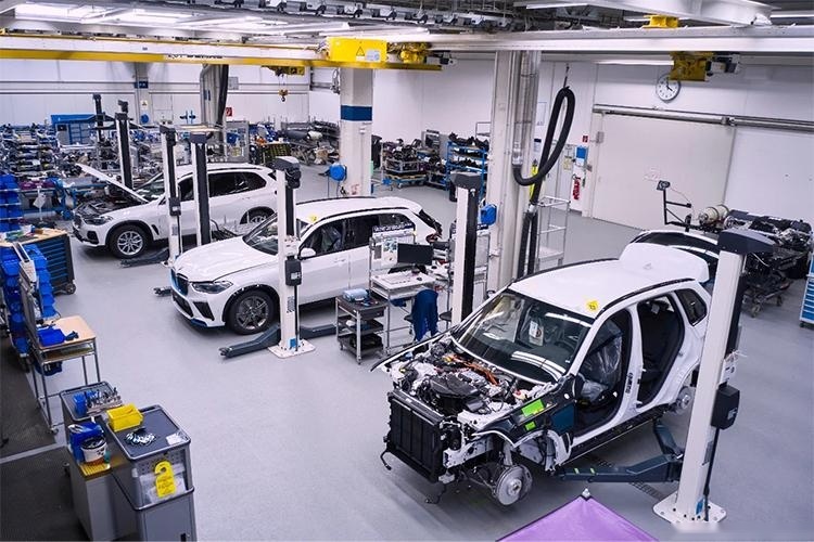 宝马宣布生产氢燃料电池SUV！纯电动汽车的地位不保？