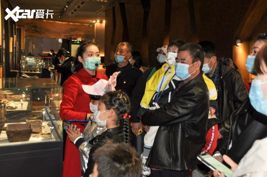 “春风绿野 在星间”西安华中星辉奔驰公益植树节圆满落幕