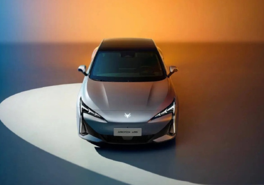 再造一辆小米SU7？800V架构，5C快充，极速性能，或15万