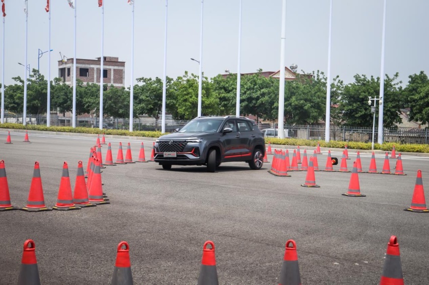 10万块买一台动力越级小型SUV？试驾长安CS35 PLUS
