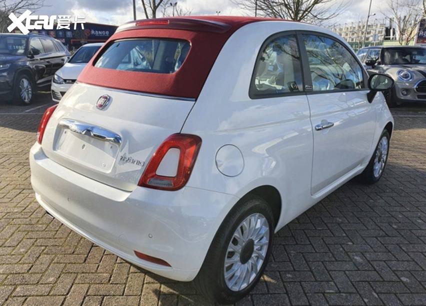炫酷还享低油耗 菲亚特500敞篷版海外实拍