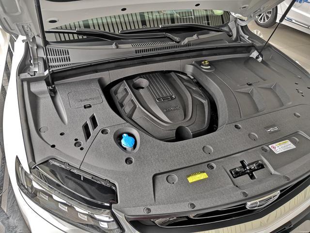 吉利星越1.5T车型到店实拍:质感不输豪华车,后排有惊喜