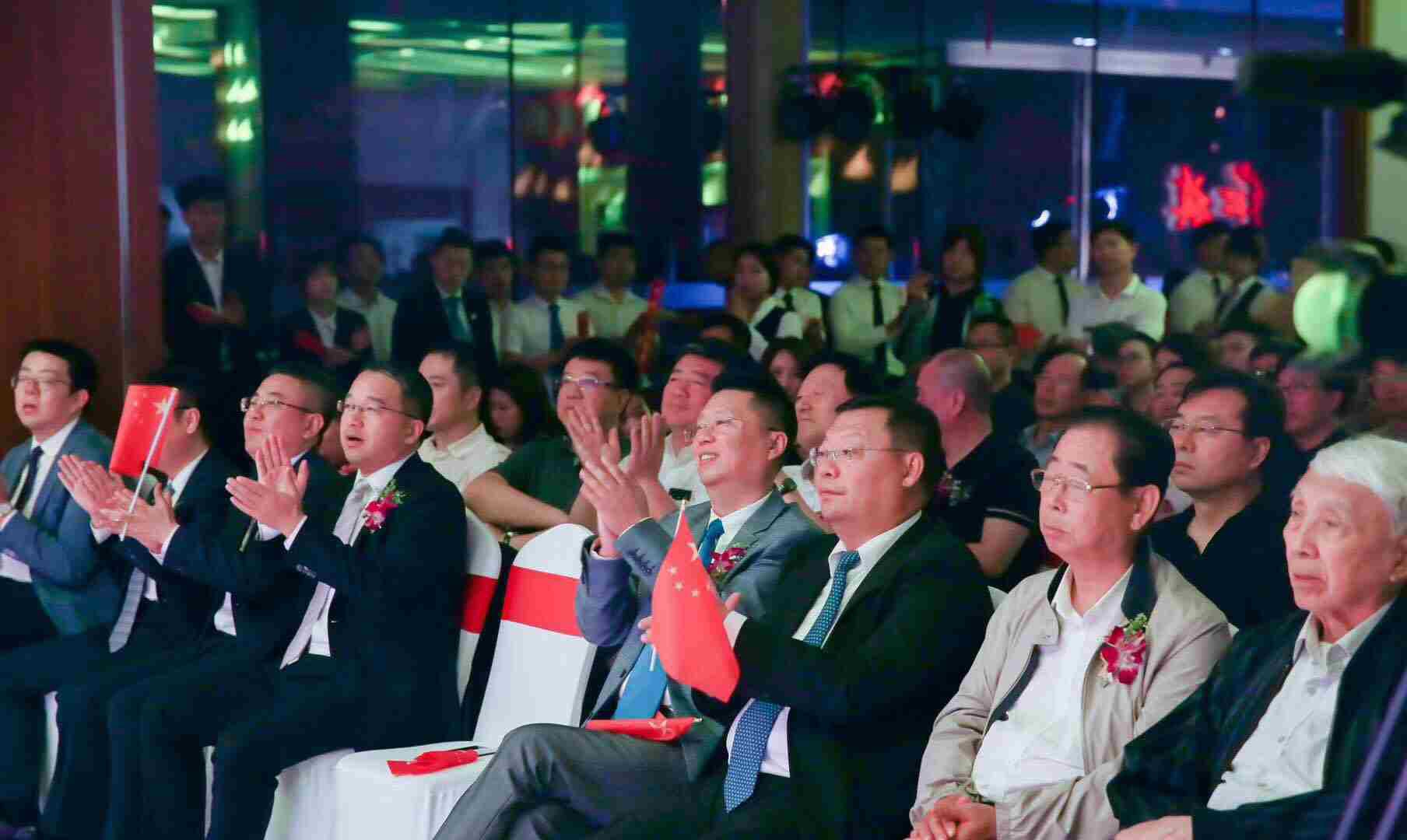 神州体验中心开幕   新红旗从”心“出发 演绎全新”加速度“