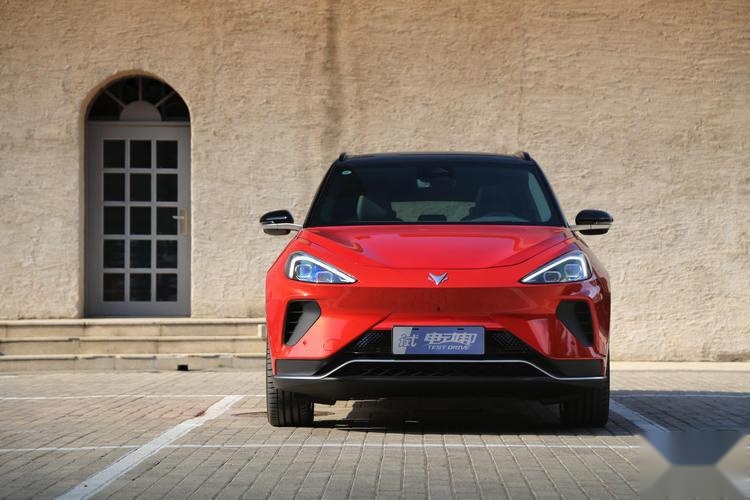 定位豪华SUV,续航653km,ARCFOX αT实车体验