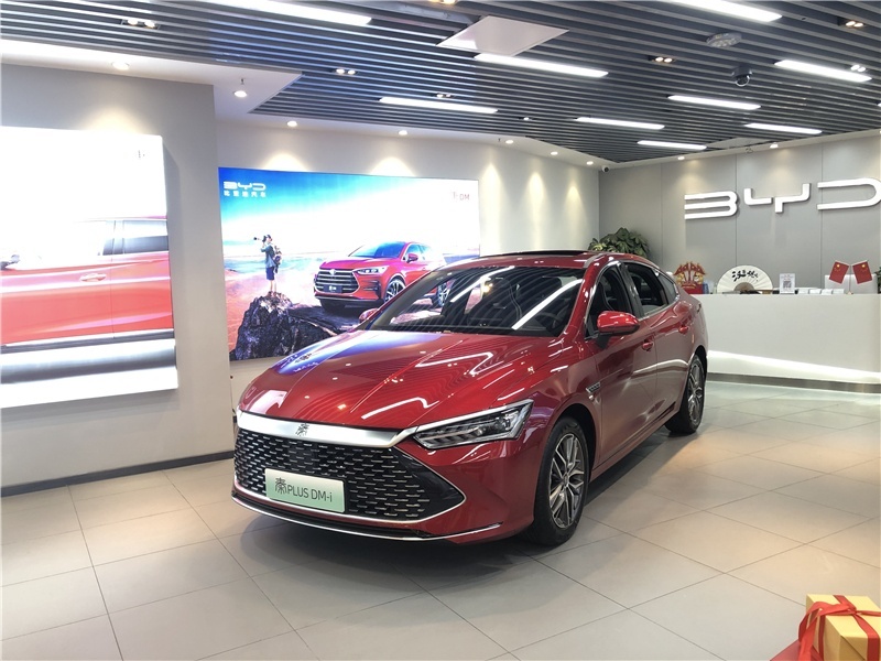 探店：秦PLUS DM-i提车约等3个月，订单比汉EV多