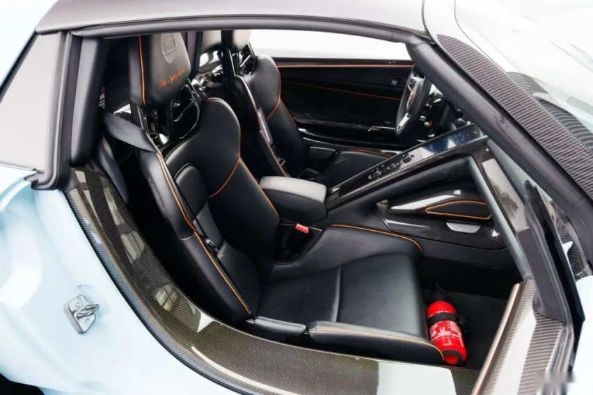 仅有2台的特别定制Gulf版保时捷918 Spyder