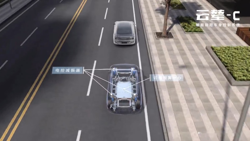 最速比亚迪轿车！这新车3秒级破百 一箱油能用一个月？