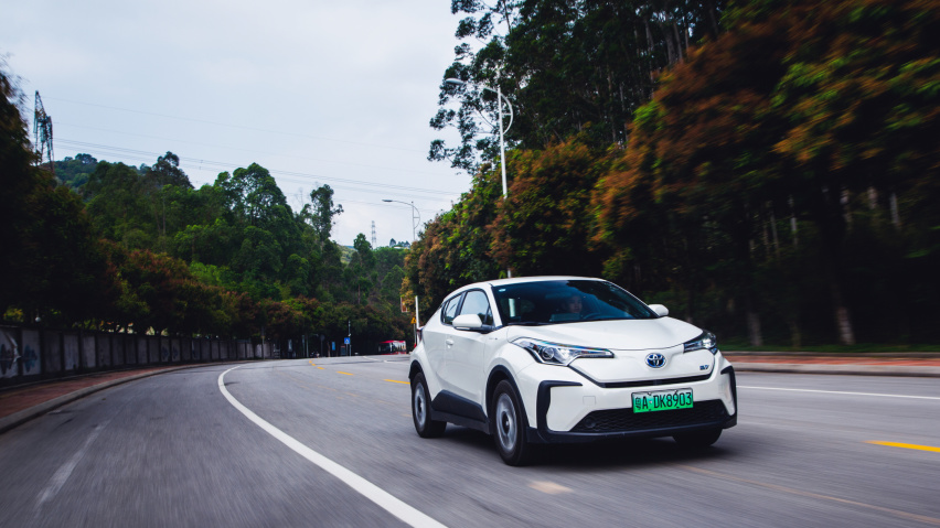 优于燃油的动力与乐趣 试驾丰田C-HR EV