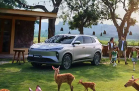 11.99万起，紧凑型插混SUV风神L8上市 限时售11.99万起 紧凑型插混SUV