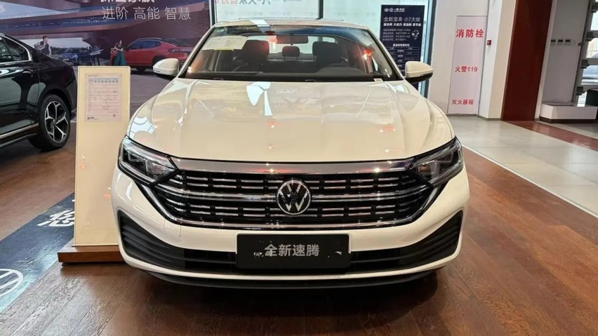 探店实拍大众速腾：现金优惠3.2万，性价比提升，家用依旧很香？